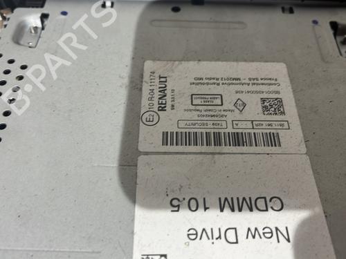 Used Radio Radio RENAULT MEGANE III Hatchback (BZ0/1_, B3_) 1.6 dCi (BZ00, BZ12, BZ13) (130 hp) 33021009 33021009