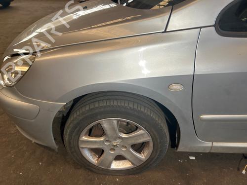 Used Left front fenders Left front fenders 38585833 38585833