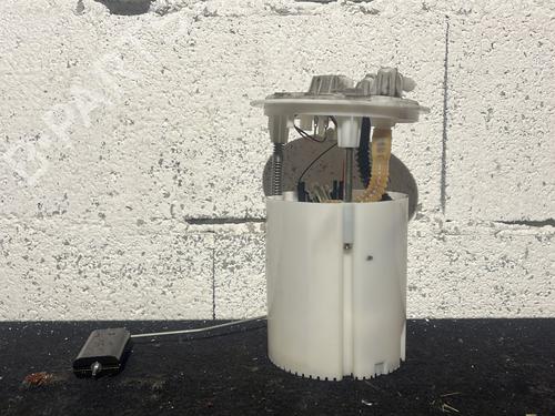 Used Fuel pump Fuel pump RENAULT MEGANE III Hatchback (BZ0/1_, B3_) 1.5 dCi (BZ09, BZ0D, BZ1W, BZ29, BZ14) (110 hp) 26214015 26214015