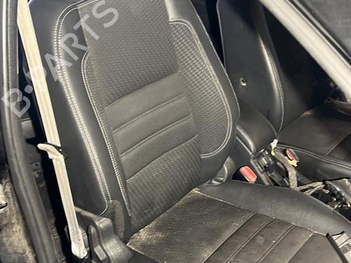 Used Right front seat Right front seat RENAULT MEGANE III Grandtour (KZ0/1) 1.6 dCi (KZ00, KZ12, KZ13) (130 hp) 33453422 33453422
