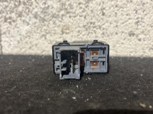 left-rear-window-switch-hyundai-bayon-bc3-2021-26894335 main image