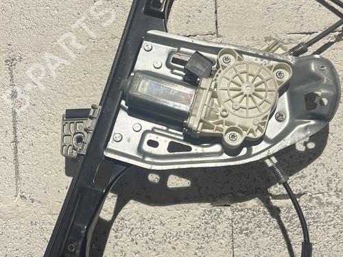 Vindusheismekanisme høyre foran MERCEDES-BENZ C-CLASS T-Model (S203) C 200 CDI (203.207) | BP29506823C23 