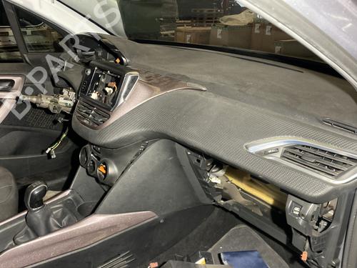 Instrumentbræt PEUGEOT 2008 I (CU_) 1.6 HDi (92 hp) 22894239