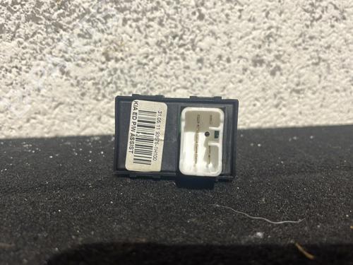 right-front-window-switch-kia-ceed-sw-ed-2007-2008-2009-2010-2011-2012-28425837 main image