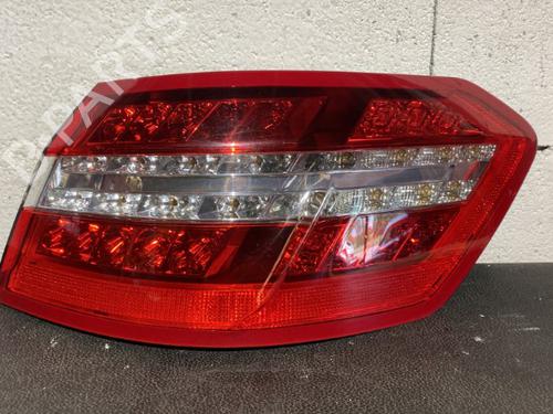 Used Right taillight MERCEDES-BENZ E-CLASS (W212) E 350 CDI (212.023) (265 hp) 21561812