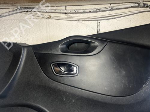 front-right-panel-renault-trafic-iii-van-fg_-2014-27186261 main image