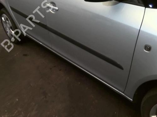 Used Right front door SKODA ROOMSTER (5J7) 1.9 TDI (105 hp) 20867973
