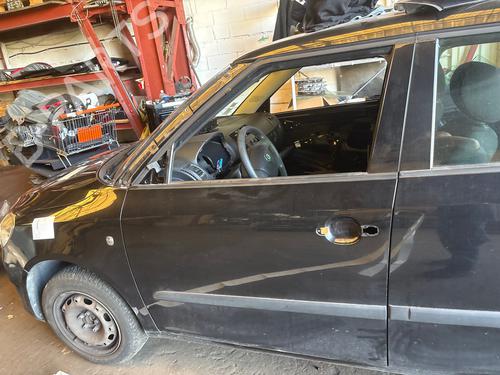 Used Left front door Left front door 39086560 39086560