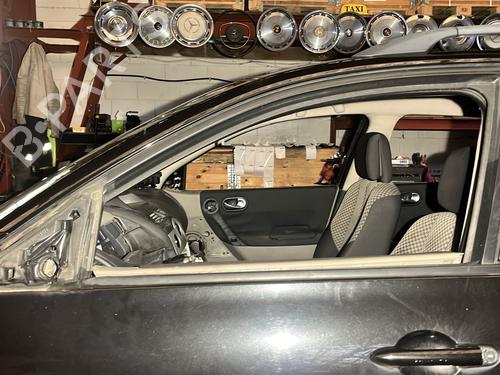 Left front door RENAULT MEGANE II Estate (KM0/1_) 1.9 dCi (KMRG, KM1G, KM0G, KM2C) | BP29959961C2 