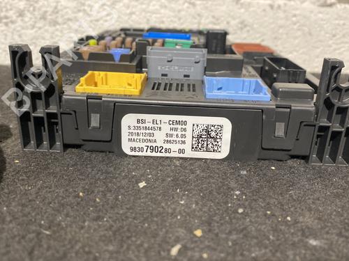 Used Electronic module Electronic module CITROËN C3 III (SX) 1.2 VTi 68 (68 hp) 23797083 23797083