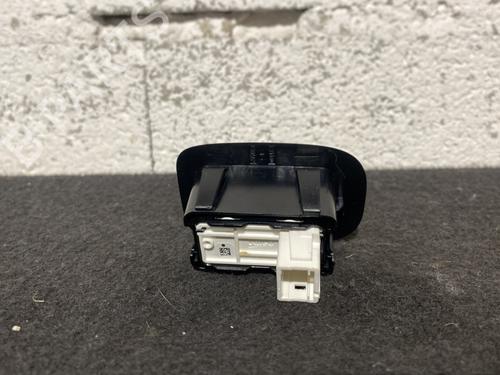 Used Right rear window switch Right rear window switch PEUGEOT 208 I (CA_, CC_) 1.6 BlueHDi 100 (100 hp) 24313906 24313906