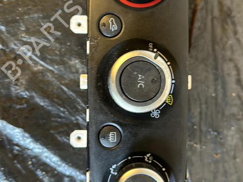 Used Climate control RENAULT CLIO IV (BH_) 1.5 dCi 90 (90 hp) 20870236
