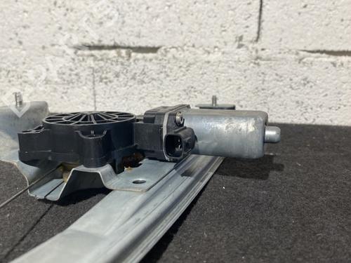 Used Rear right window mechanism Rear right window mechanism RENAULT CAPTUR I (J5_, H5_) 1.5 dCi 90 (J5N4, J5M5, J5MW, J5M6, J5AL, J5AJ) (90 hp) 23846410 23846410