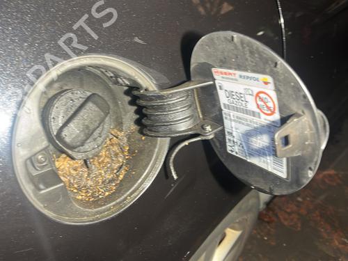 fuel-flap-seat-leon-1p1-2005-2006-2007-2008-2009-2010-2011-2012-2013-29865066 main image