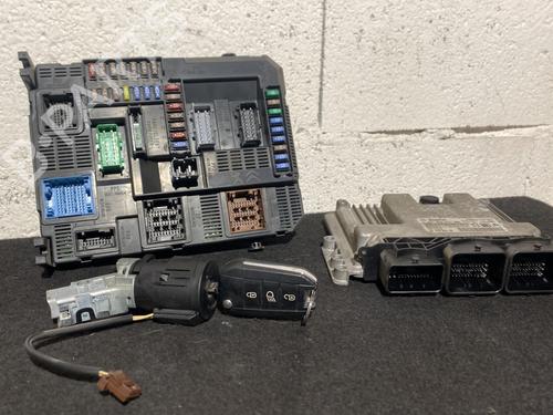 Used Electronic module Electronic module PEUGEOT 2008 I (CU_) 1.6 HDi (92 hp) 22894251 22894251