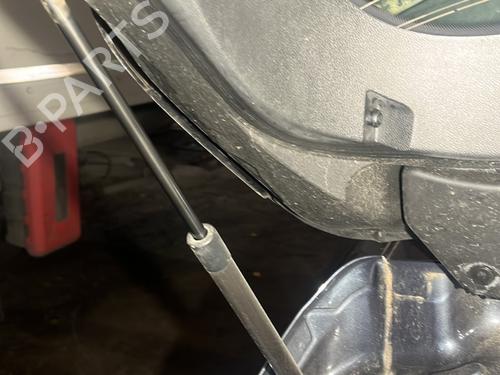 tailgate-lift-support-renault-megane-iv-hatchback-b9amn_-2015-29407446 main image