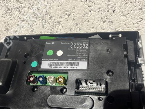 display-monitor-renault-megane-iii-coupe-dz01_-2008-2009-2010-2011-2012-2013-2014-2015-2016-26618959 main image