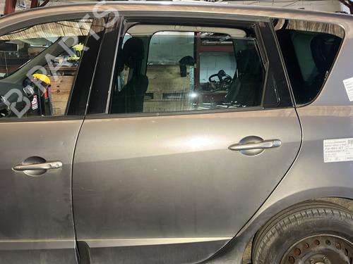 Dør venstre bagtil RENAULT SCÉNIC III (JZ0/1_) 1.5 dCi (110 hp) 31852190