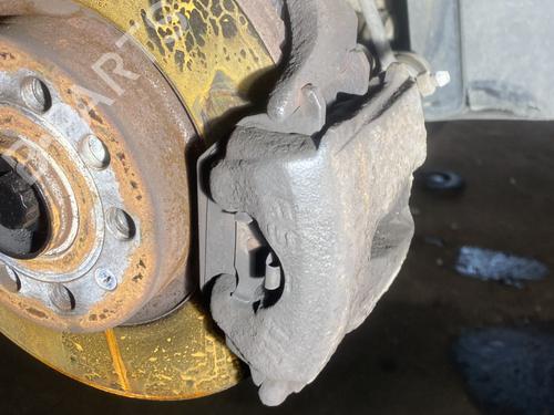 Used Right front brake caliper VW CADDY III Box Body/MPV (2KA, 2KH, 2CA, 2CH) 2.0 SDI (70 hp) 24200933