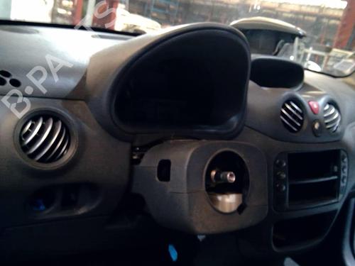 Instrumentbræt CITROËN C3 I (FC_, FN_) 1.4 HDi (68 hp) 20867094