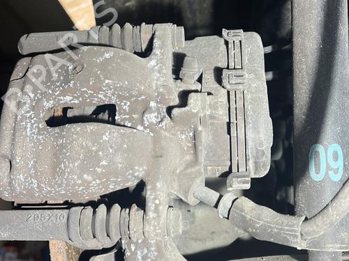 Left rear brake caliper MERCEDES-BENZ GLA-CLASS (X156) GLA 180 CDI / d (156.912) | BP25716149M107 