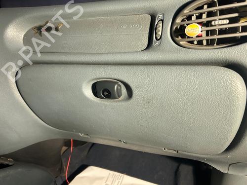 Vano posta oggetti Vano posta oggetti RENAULT MEGANE I Cabriolet (EA0/1_) 1.6 e (EA0F) (90 hp) 39727648 39727648