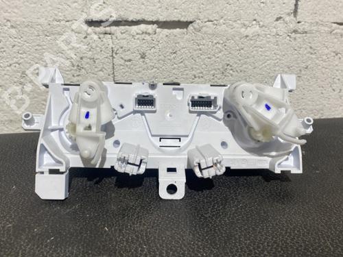 climate-control-renault-clio-v-b7_-10-tce-100-b7mt-275008661r-2019-20861948 main image