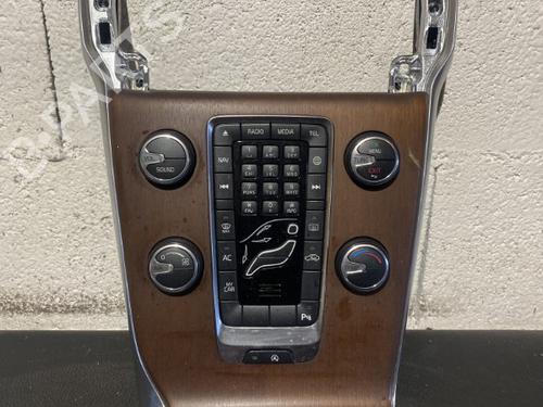 Radio VOLVO V40 Hatchback (525) D2 | BP21864908E6 