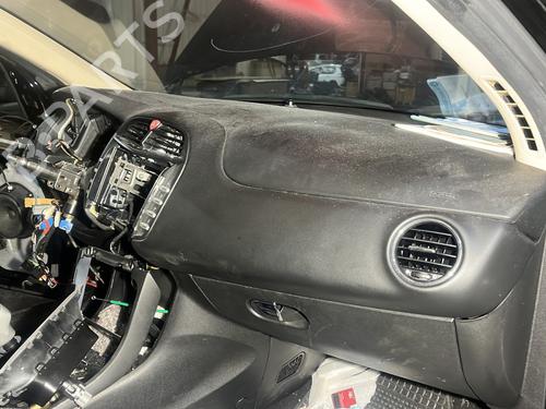 Tablier LANCIA DELTA III (844_) 1.4 (844.AXA1A) (120 hp) 31331307