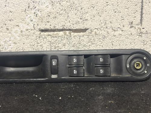 Used Left front window switch RENAULT ESPACE IV (JK0/1_) 2.0 dCi (JK01, JK02, JK1J, JK1K, JK1H) (150 hp) 25897607