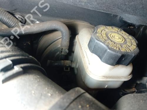 Used Brake master cylinder KIA CARENS III MPV (UN) 2.0 CRDi 135 (136 hp) 20872261