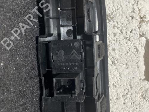 Used Right front window switch Right front window switch CITROËN C5 III Break (RW_) 2.0 HDi 140 (140 hp) 21865565 21865565