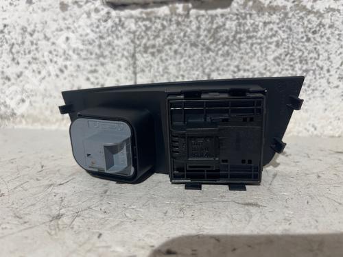 Left front window switch AUDI A1 (8X1, 8XK) 2.0 TDI | BP38034621I27 - Image 2