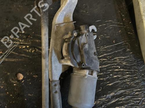 Used Front wiper motor SUZUKI GRAND VITARA II (JT, TE, TD) 1.9 DDiS All-wheel Drive (JT419, TD44, JB419WD, JB419XD,... (129 hp) 20859641