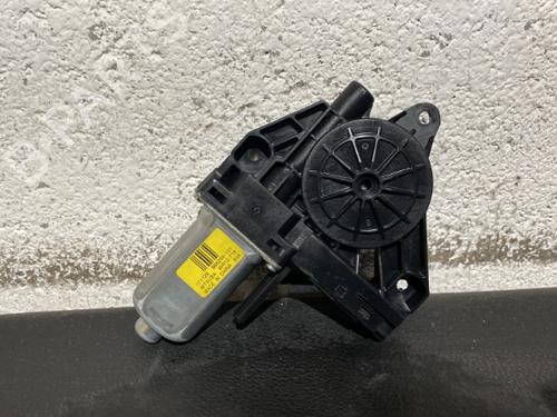 Used Left front window motor Left front window motor VOLVO V40 Hatchback (525) D2 (120 hp) 21864900 21864900