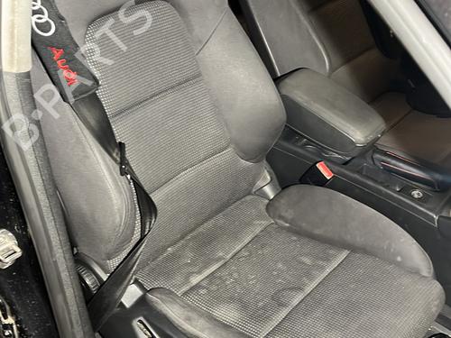 Used Right front seat AUDI A3 Sportback (8PA) 2.0 TDI (140 hp) 26006545