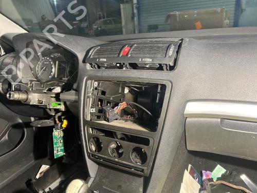 Used Dashboard Dashboard SKODA OCTAVIA II Combi (1Z5) 1.6 FSI (115 hp) 39937683 39937683