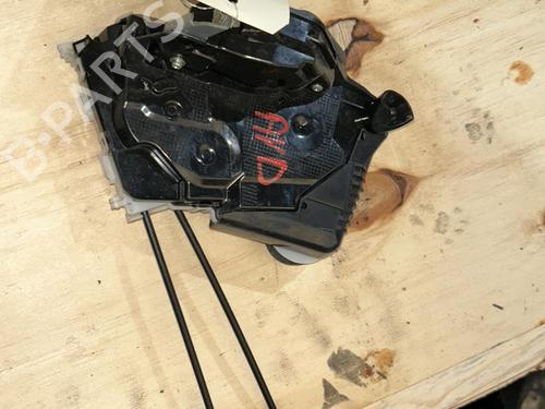 Used Front right lock TOYOTA YARIS (_P13_) 1.5 (NSP131_) (112 hp) 21863270