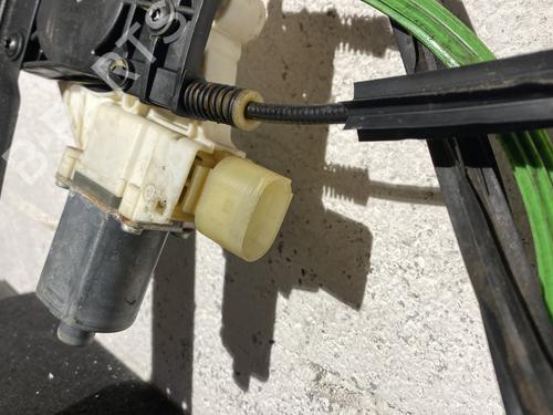 Used Front left window mechanism Front left window mechanism FORD MONDEO IV (BA7) 2.0 TDCi (115 hp) 23796773 23796773