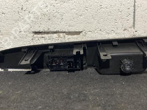 Used Right front window switch Right front window switch OPEL KARL (C16) 1.0 (75 hp) 22235924 22235924