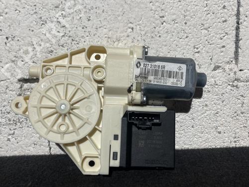 Vindusheismotor venstre bak RENAULT MEGANE III Hatchback (BZ0/1_, B3_) 1.2 TCe (BZ2B, BZ11) (116 hp) 23796857