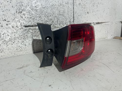 right-taillight-renault-clio-iv-bh_-2012-2013-2014-2015-2016-2017-2018-2019-2020-2021-34454004 main image