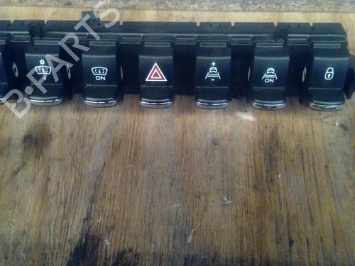 Used Switch PEUGEOT 3008 I MPV (0U_) 2.0 HDi 150 / BlueHDi 150 (150 hp) 21861491