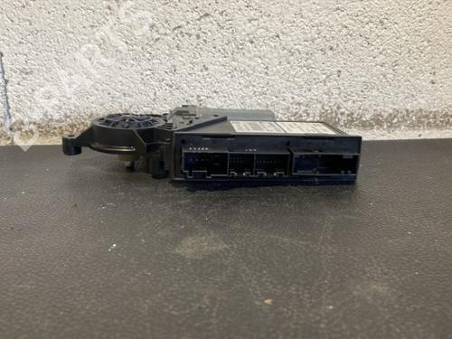 Right rear window motor AUDI A4 B7 (8EC) 2.0 TDI 16V | BP21864839E22 - Image 2