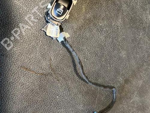 Used Right front window switch MERCEDES-BENZ CLC-CLASS (CL203) CLC 220 CDI (203.708) (150 hp) 21864529
