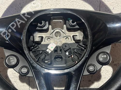 Used Steering wheel Steering wheel SMART FORFOUR Hatchback (453) 1.0 (453.042, 453.043) (71 hp) 25821672 25821672