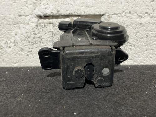 Used Tailgate lock TOYOTA VERSO (_R2_) 1.6 D4-D (WAR20_) (112 hp) 24297205