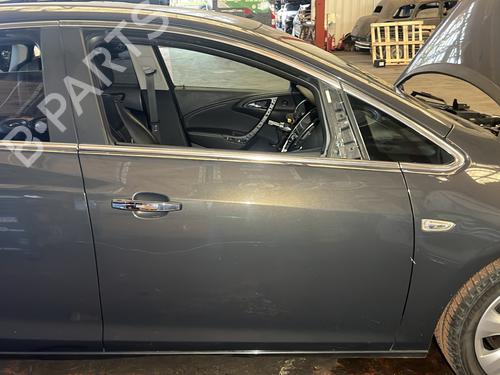 Used Right front door OPEL ASTRA J (P10) 1.7 CDTI (68) (110 hp) 28000208