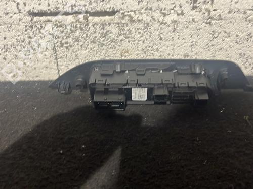 Used Left front window switch Left front window switch PEUGEOT 208 II (UB_, UP_, UW_, UJ_) 1.2 PureTech 100 (101 hp) 27545457 27545457