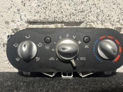 Used Climate control RENAULT TWINGO II (CN0_) 1.2 Turbo (CN0C, CN0F) (100 hp) 30537738